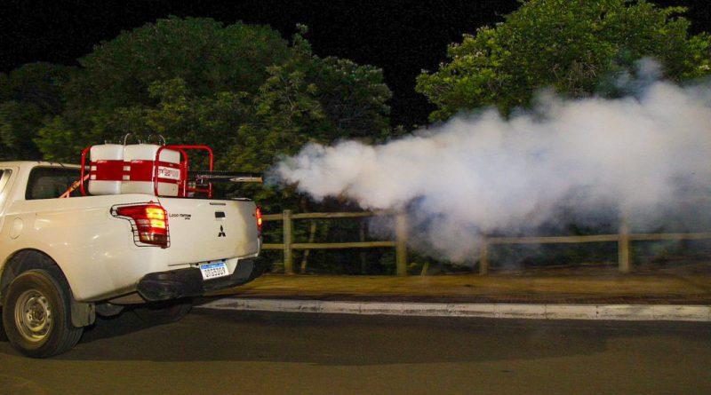 Combate à dengue: Carro fumacê segue atuando em Linhares.