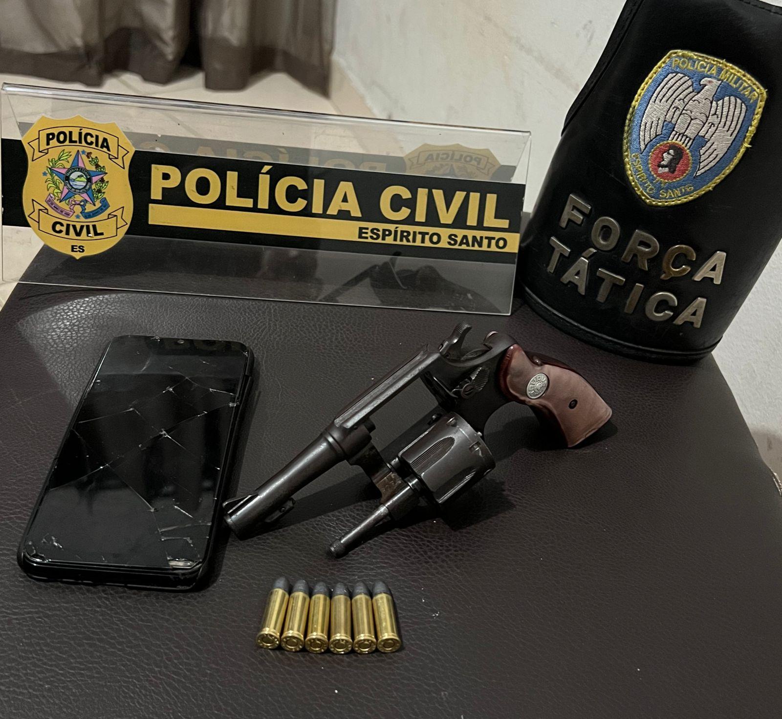 Porte ilegal de arma: Dois vão parar na cadeia.