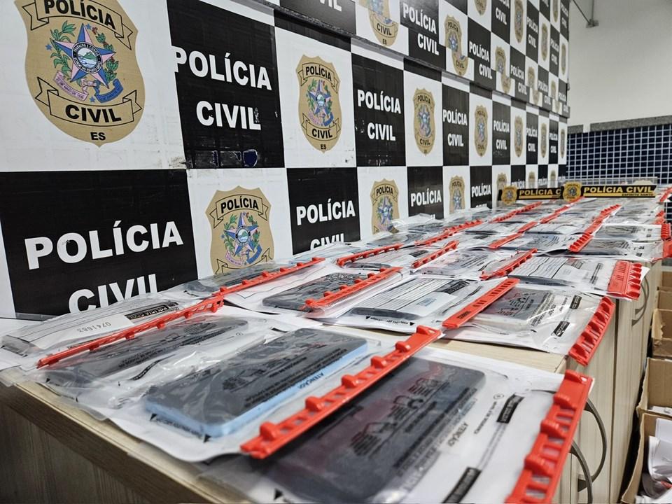 Polícia recupera celulares roubados