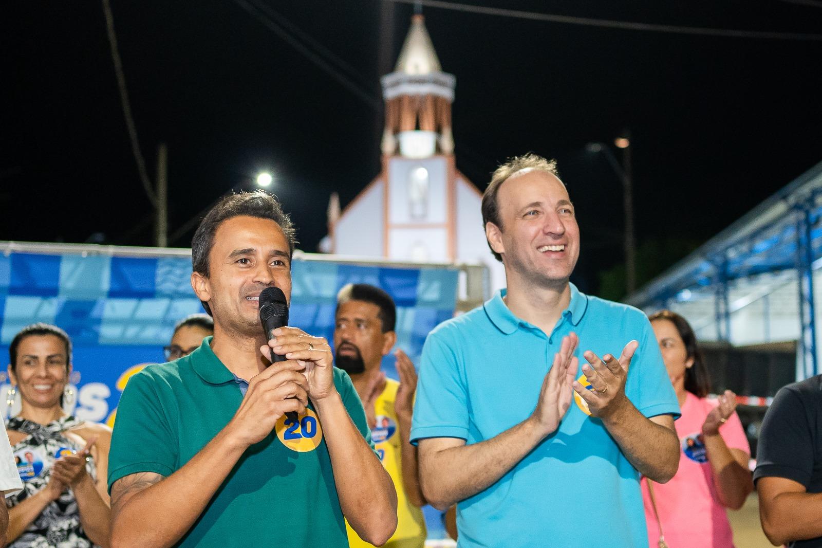 Lucas Scaramussa apresenta Franco Fiorot como coordenador da equipe de transição em Linhares