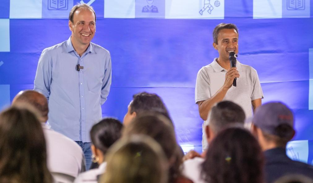 Prefeito e vice-prefeito eleitos de Linhares participam de curso sobre Implementação de Planos de Governo em São Paulo